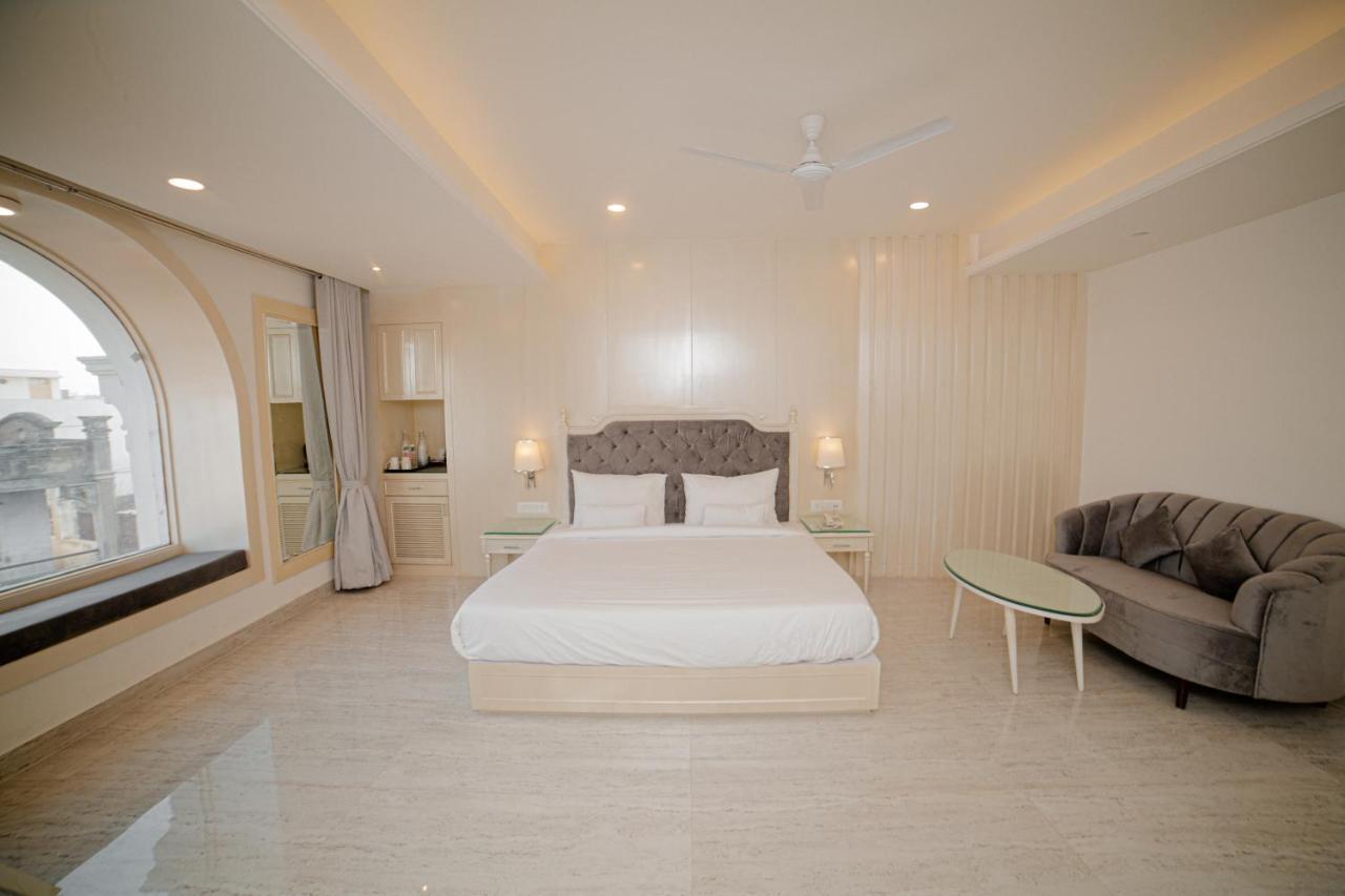 Pearl Courtyard Hotel Benares Buitenkant foto