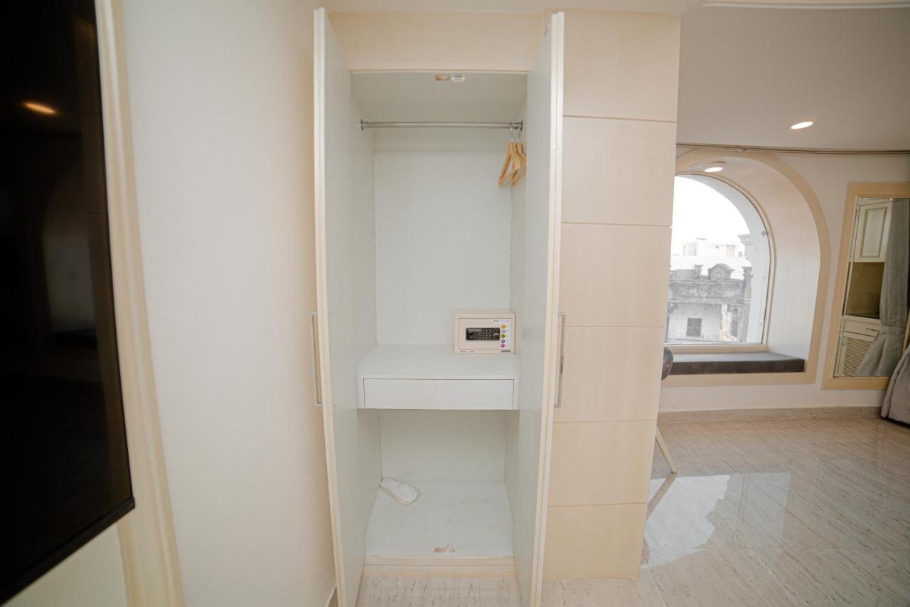Pearl Courtyard Hotel Benares Buitenkant foto