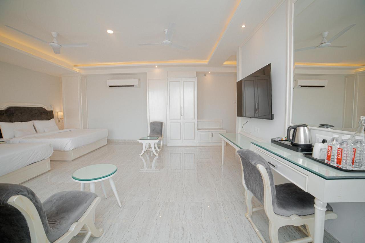 Pearl Courtyard Hotel Benares Buitenkant foto