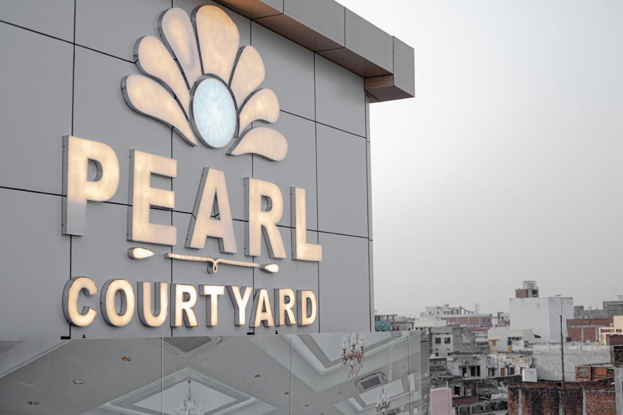 Pearl Courtyard Hotel Benares Buitenkant foto