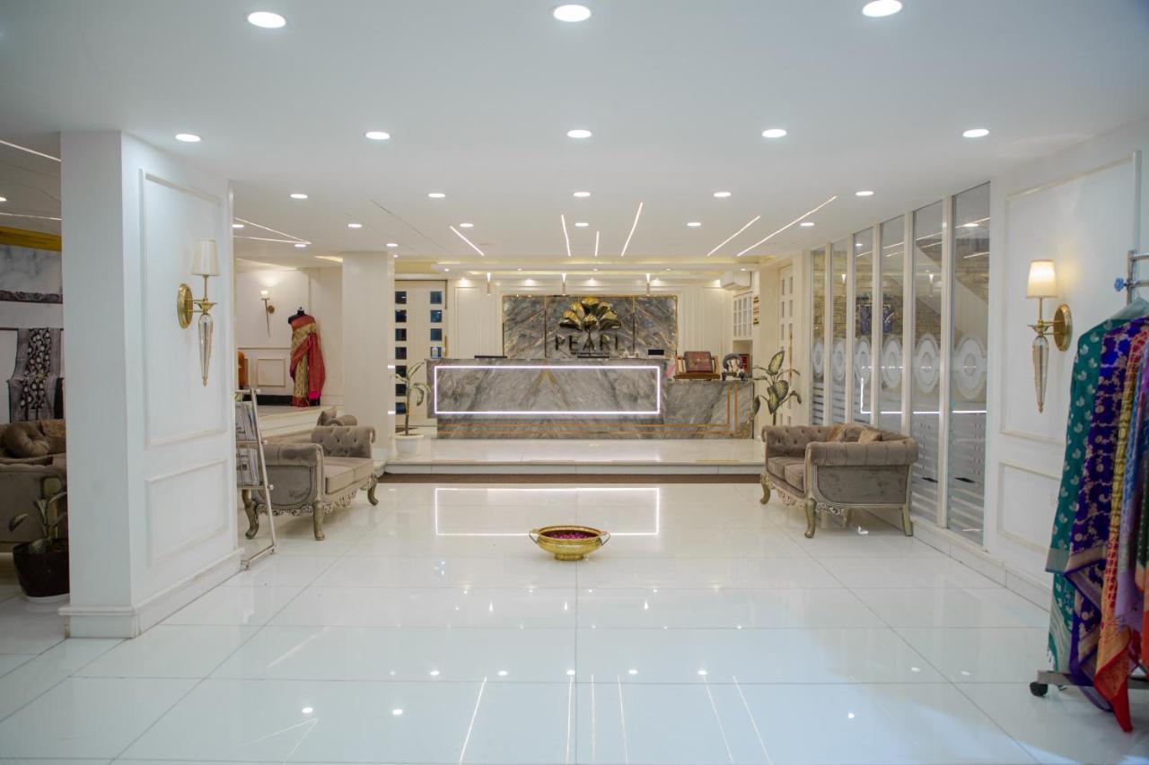 Pearl Courtyard Hotel Benares Buitenkant foto