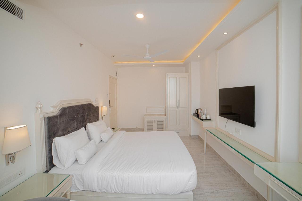 Pearl Courtyard Hotel Benares Buitenkant foto