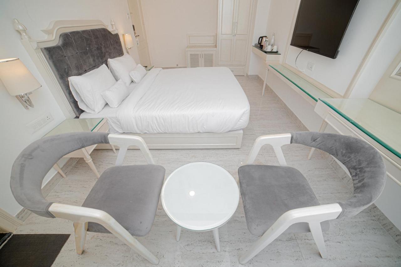 Pearl Courtyard Hotel Benares Buitenkant foto