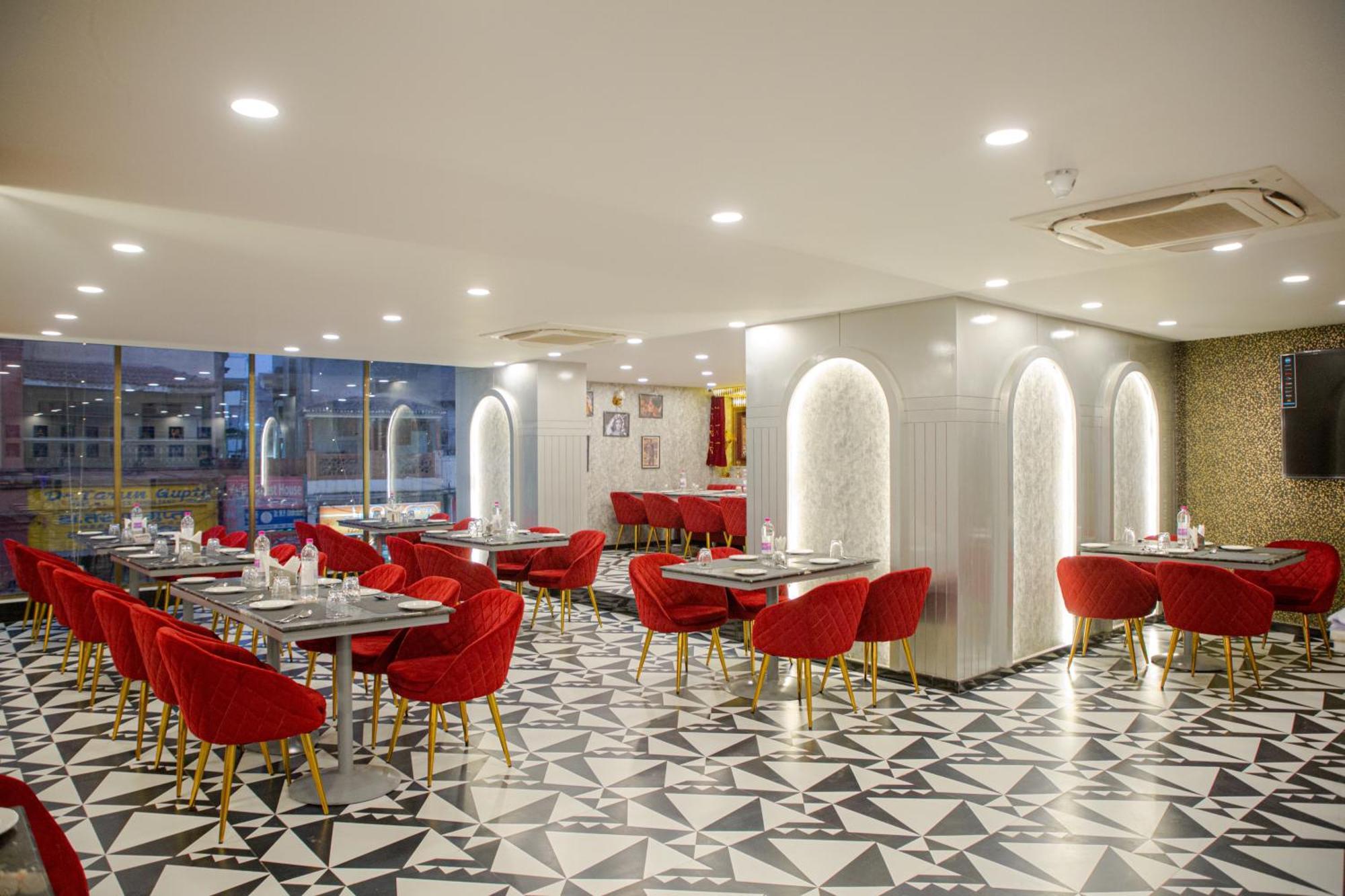Pearl Courtyard Hotel Benares Buitenkant foto