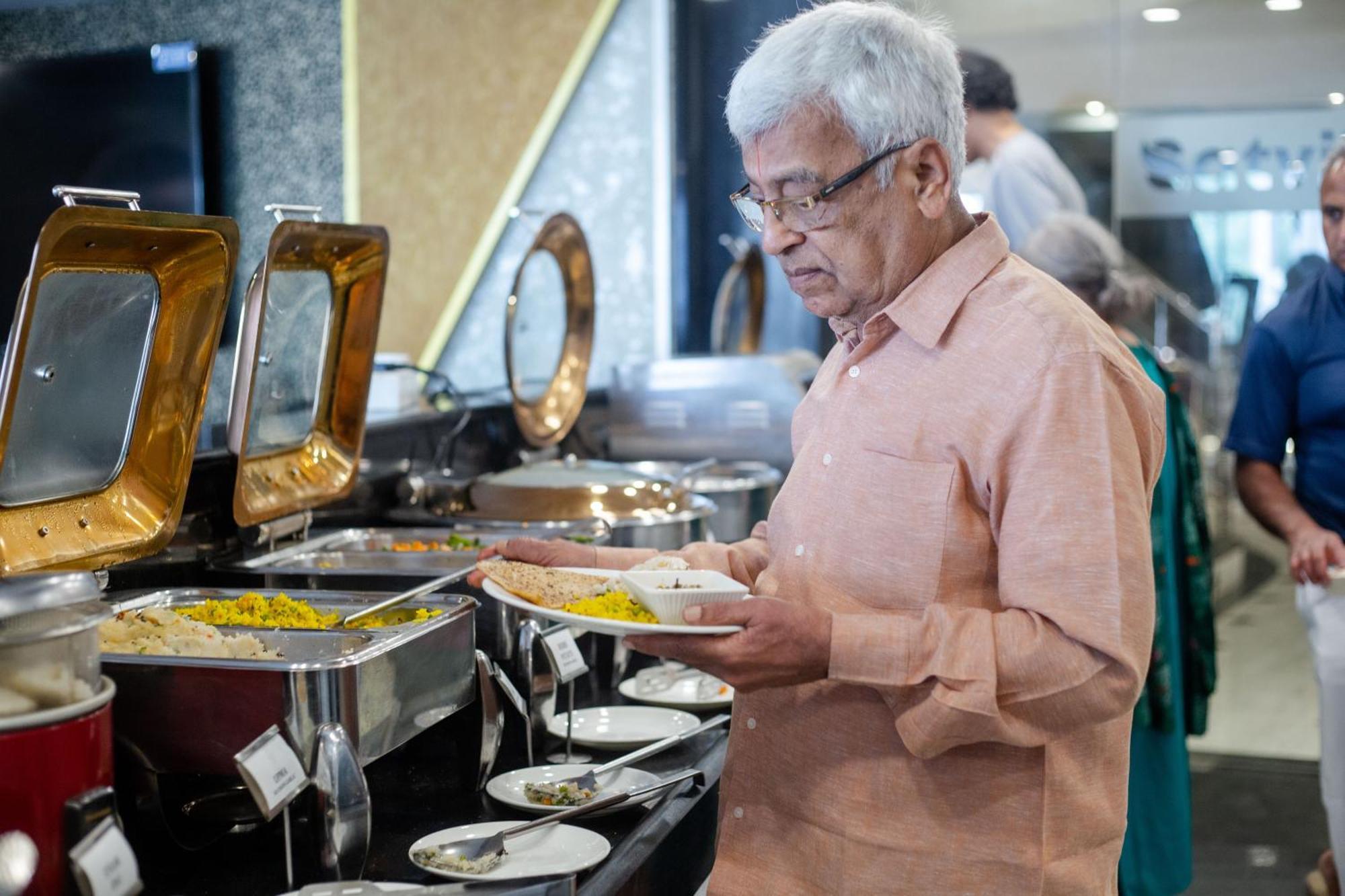 Pearl Courtyard Hotel Benares Buitenkant foto